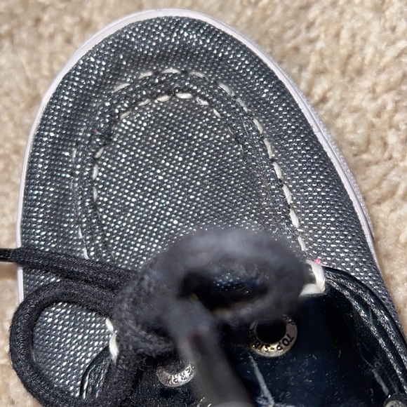 Sperry - Picture 2 of 2